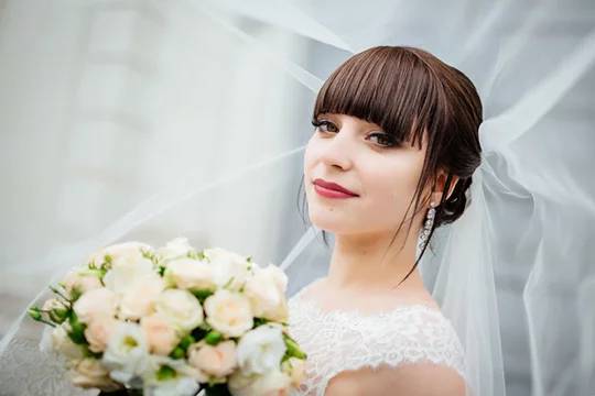 Прически Невесты С Челкой Фото