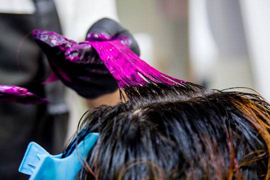 Как покрасить волосы в коричнево-фиолетовый цвет